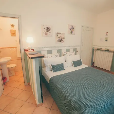ベッド・アンド・ブレックファスト B&B Locanda Tre Pini